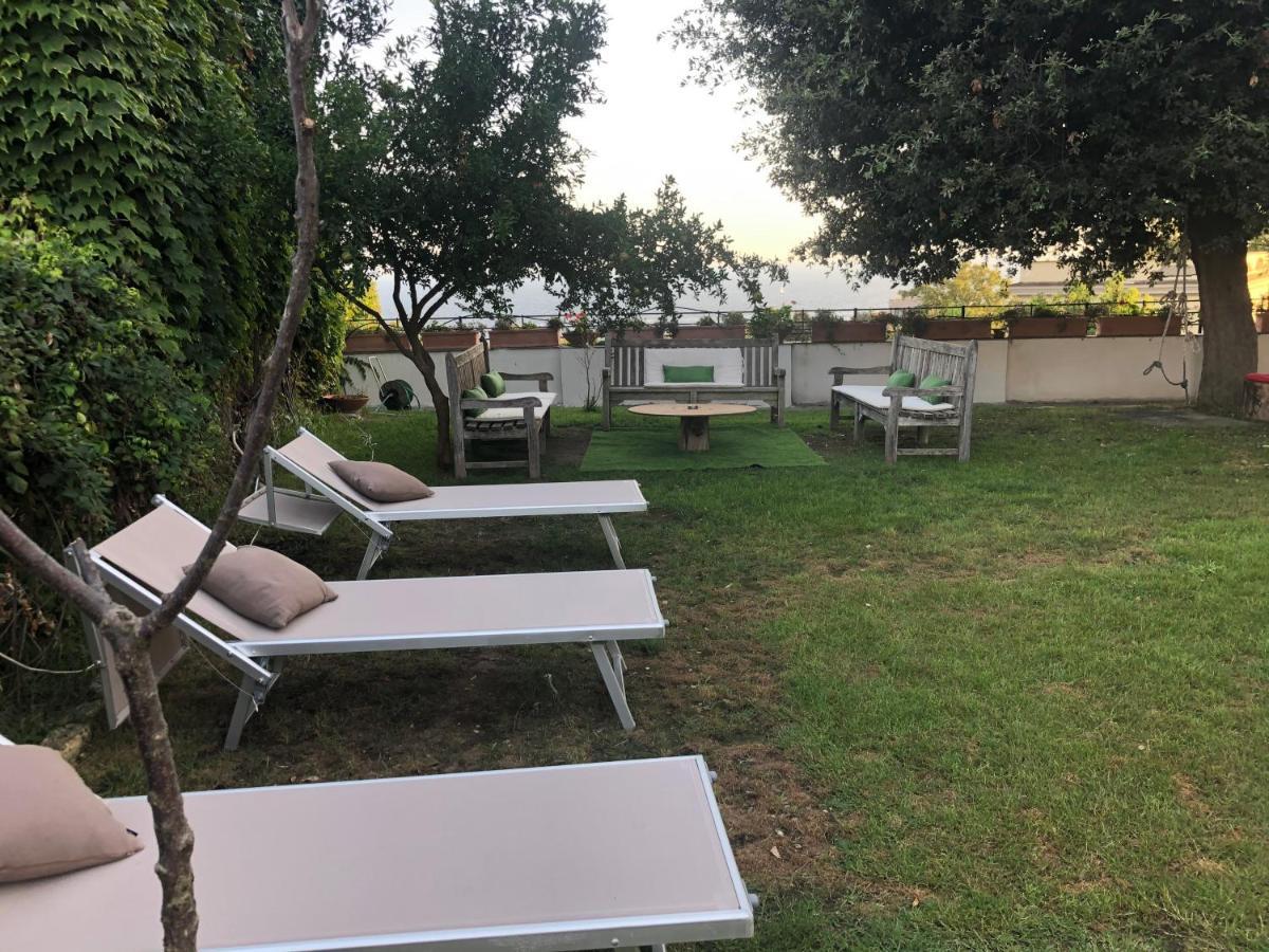 Kamyhouse Una Tranquilla Struttura Nel Verde Villa Naples Luaran gambar