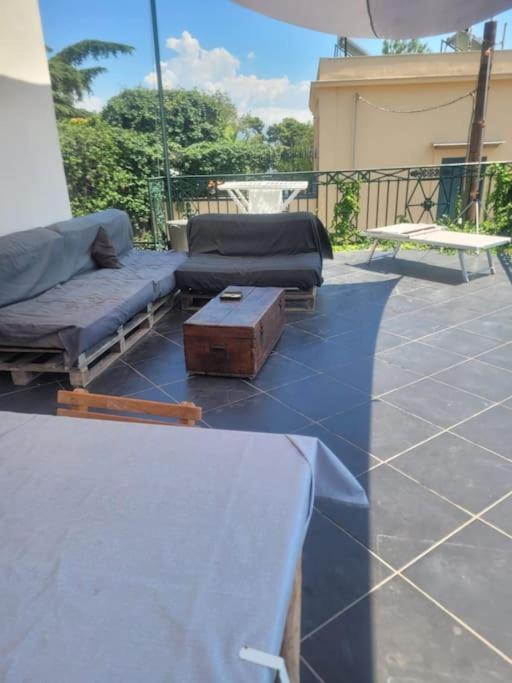 Kamyhouse Una Tranquilla Struttura Nel Verde Villa Naples Luaran gambar