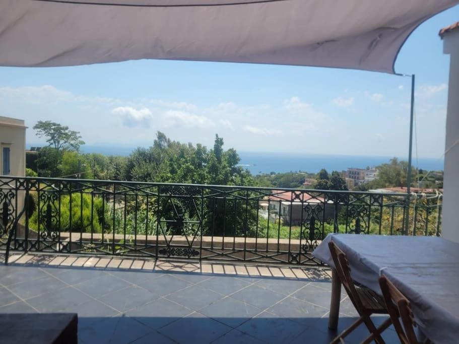 Kamyhouse Una Tranquilla Struttura Nel Verde Villa Naples Luaran gambar