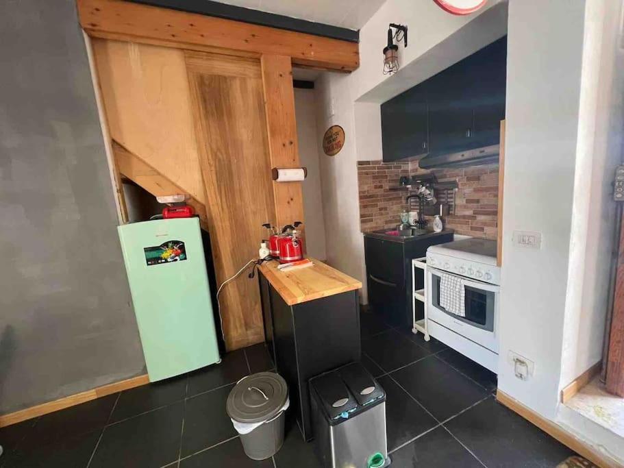 Kamyhouse Una Tranquilla Struttura Nel Verde Villa Naples Luaran gambar