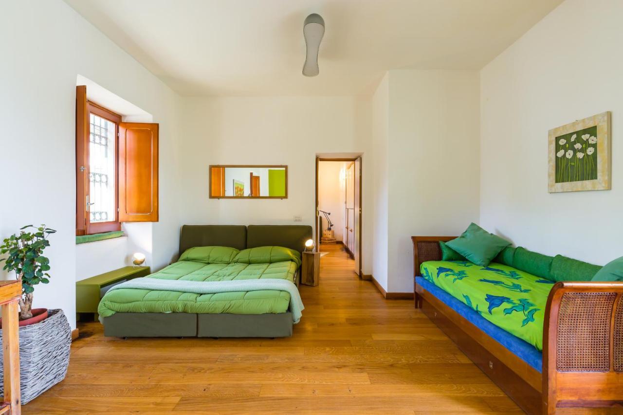 Kamyhouse Una Tranquilla Struttura Nel Verde Villa Naples Luaran gambar